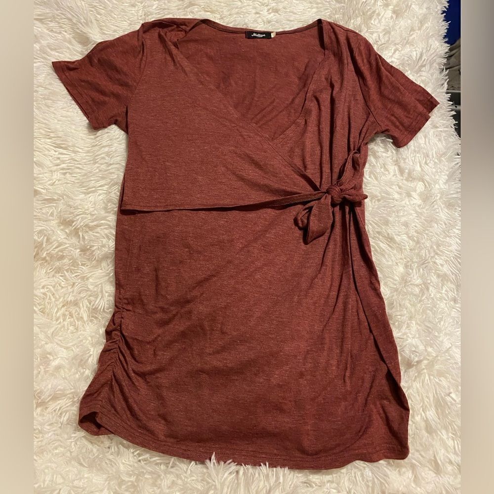Molliya Heathered Maroon Maternity Shirt